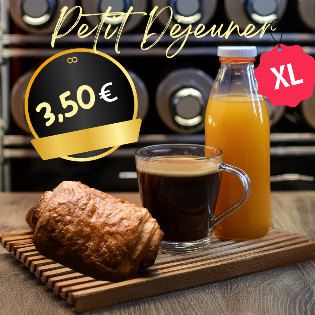 Café, jus et pain au chocolat